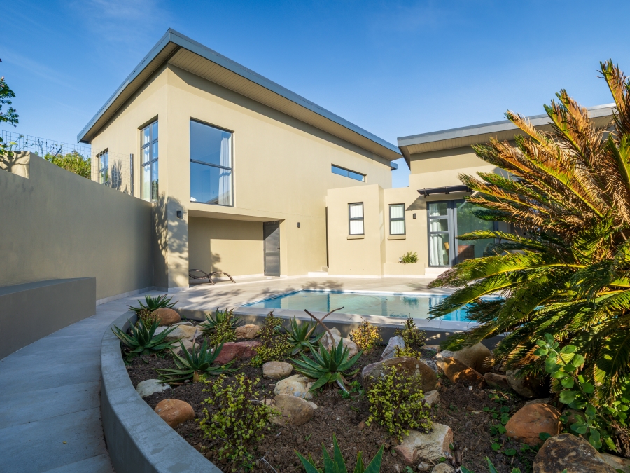 5 Bedroom Property for Sale in Pezula Private Estate Western Cape